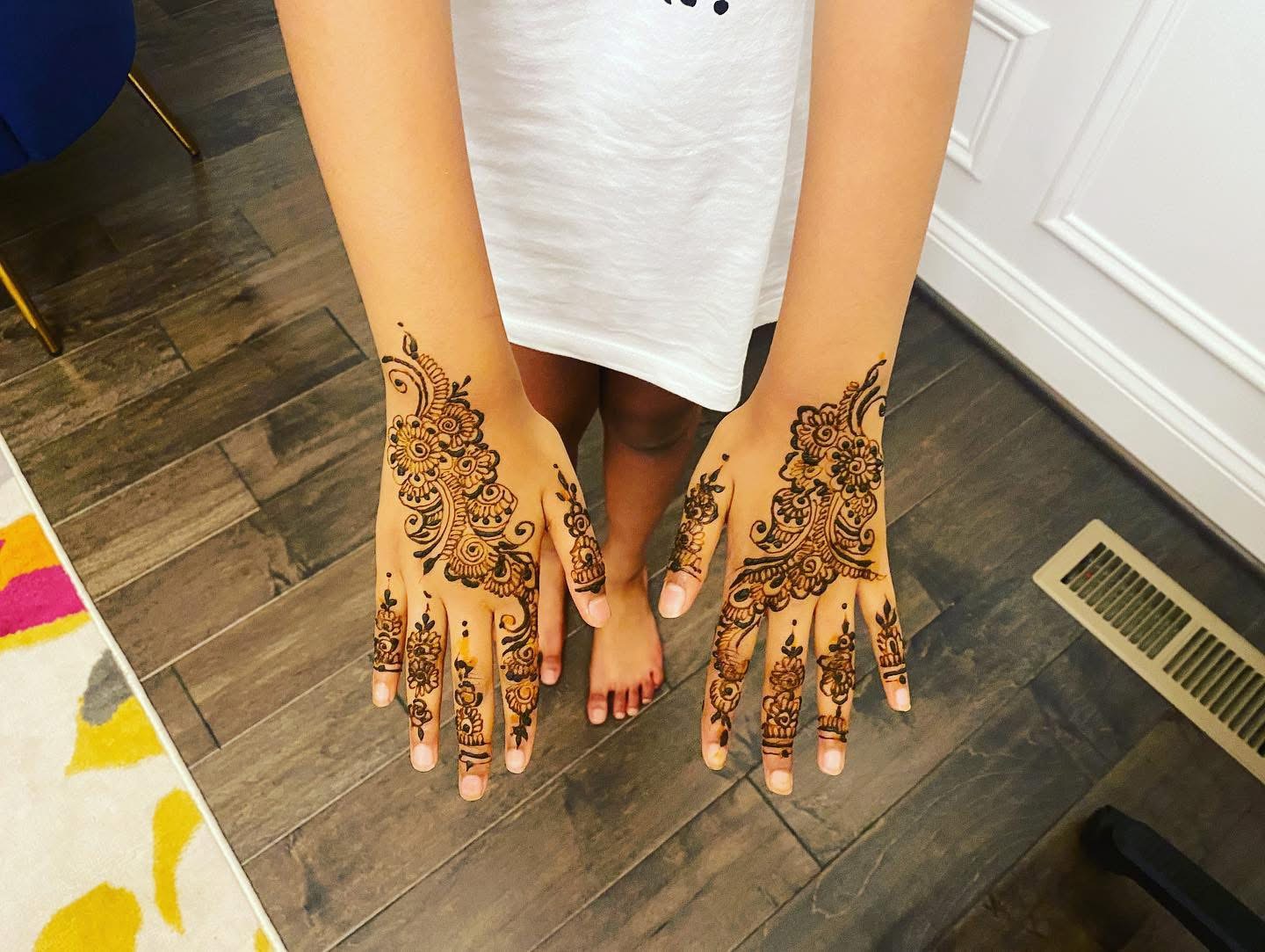 Party Henna Design 7