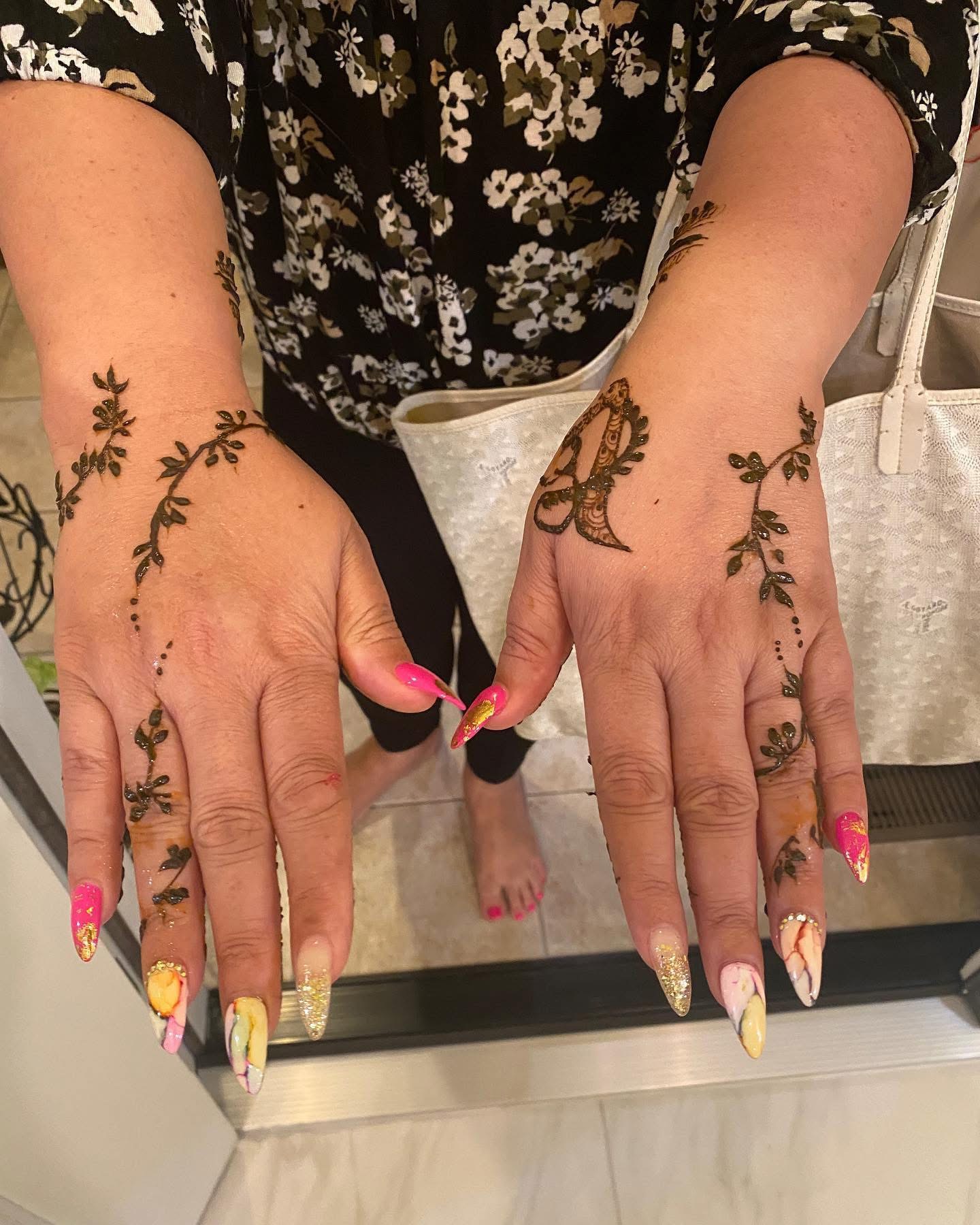 Party Henna Design 8