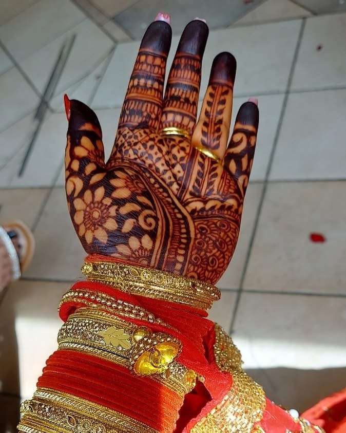 Henna Stain Design 6