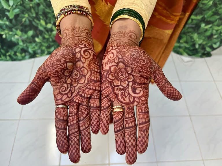Henna Stain Design 8